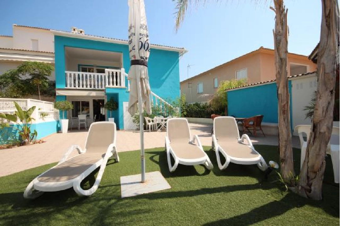 beach house in Oliva(Oliva) for sale, built area 220 m², year built 1996, condition neat, + stove, air-condition, plot area 430 m², 6 bedroom, 2 bathroom, swimming-pool, ref.: Lo-3416-42