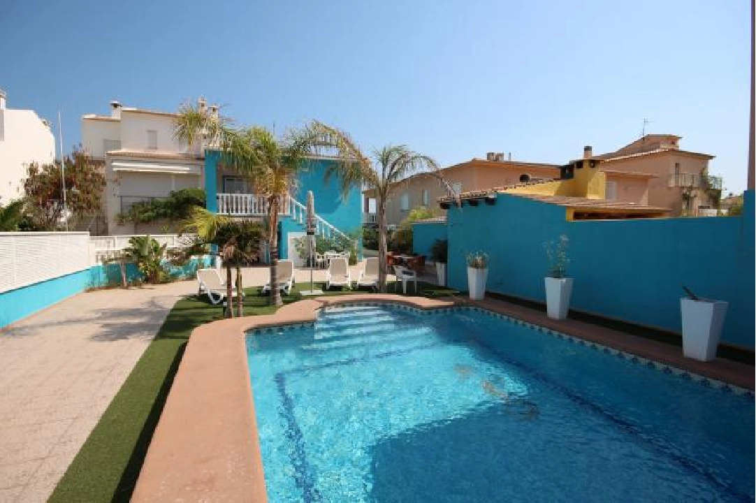 beach house in Oliva(Oliva) for sale, built area 220 m², year built 1996, condition neat, + stove, air-condition, plot area 430 m², 6 bedroom, 2 bathroom, swimming-pool, ref.: Lo-3416-46