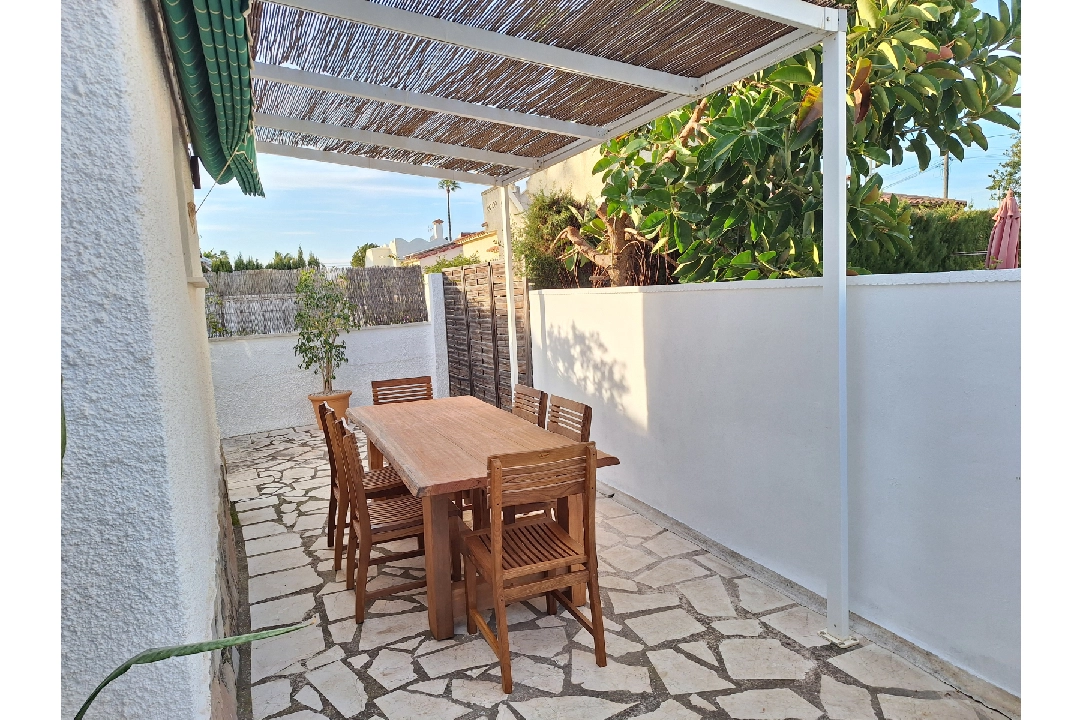 summer house in Els Poblets for holiday rental, built area 126 m², year built 1995, condition modernized, + central heating, air-condition, plot area 560 m², 2 bedroom, 2 bathroom, swimming-pool, ref.: V-0117-13