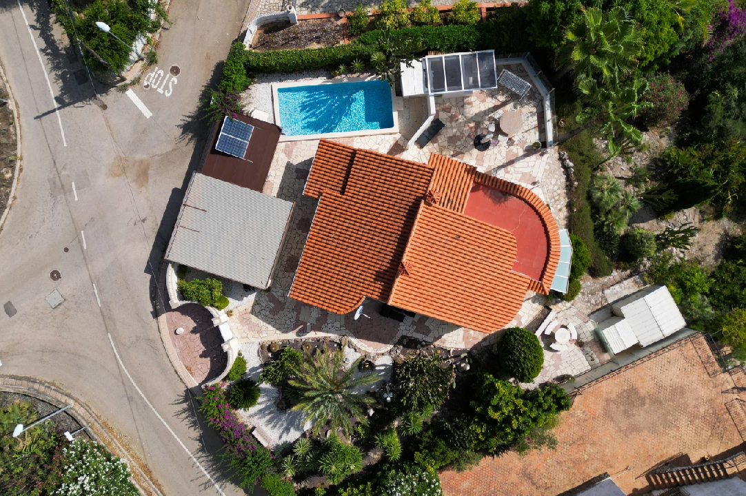 villa in Oliva for sale, built area 110 m², year built 1999, condition neat, + stove, plot area 750 m², 3 bedroom, 2 bathroom, swimming-pool, ref.: RG-0223-35