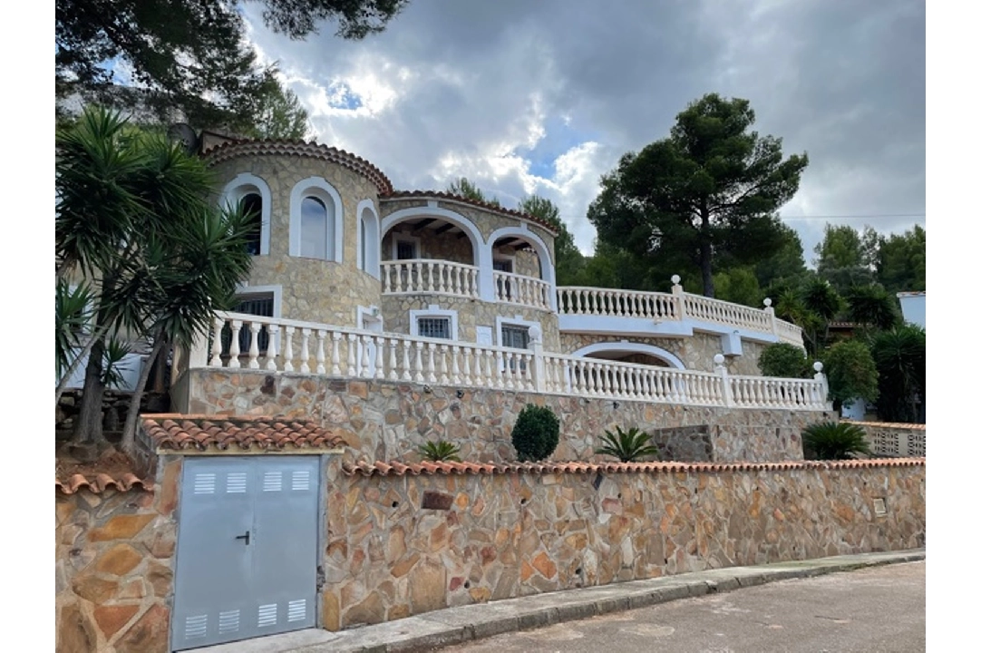 villa in Denia for sale, built area 152 m², year built 1977, + central heating, air-condition, plot area 813 m², 3 bedroom, 3 bathroom, swimming-pool, ref.: SC-T1221-28