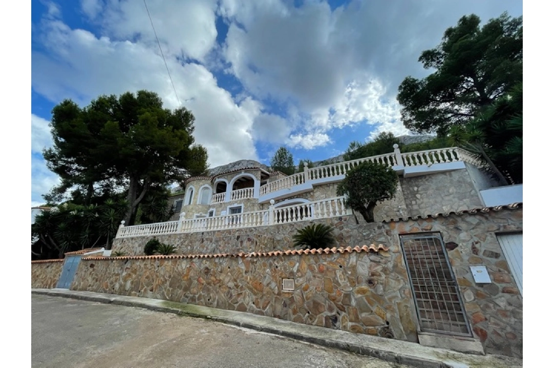 villa in Denia for sale, built area 152 m², year built 1977, + central heating, air-condition, plot area 813 m², 3 bedroom, 3 bathroom, swimming-pool, ref.: SC-T1221-29