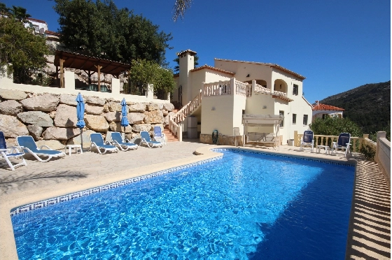 villa-in-Pedreguer-Monte-Solana-II-for-holiday-rental-T-0821-1.webp