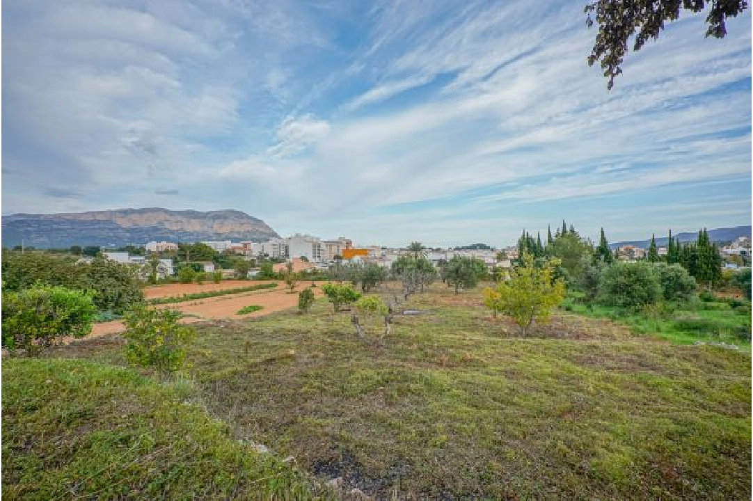 residential ground in Gata de Gorgos(Centrre) for sale, built area 190 m², air-condition, plot area 2900 m², 1 bedroom, 1 bathroom, swimming-pool, ref.: BP-4154GAT-34