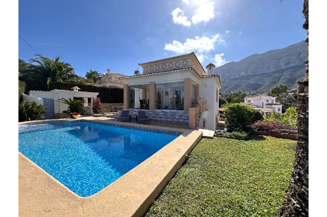 villa in Denia for holiday rental, built area 133 m², year built 1999, condition neat, + underfloor heating, air-condition, plot area 585 m², 3 bedroom, 3 bathroom, swimming-pool, ref.: T-1023-2