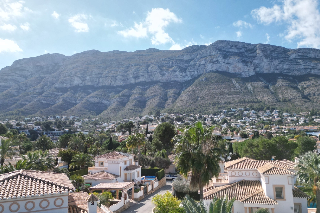 villa in Denia for holiday rental, built area 133 m², year built 1999, condition neat, + underfloor heating, air-condition, plot area 585 m², 3 bedroom, 3 bathroom, swimming-pool, ref.: T-1023-25