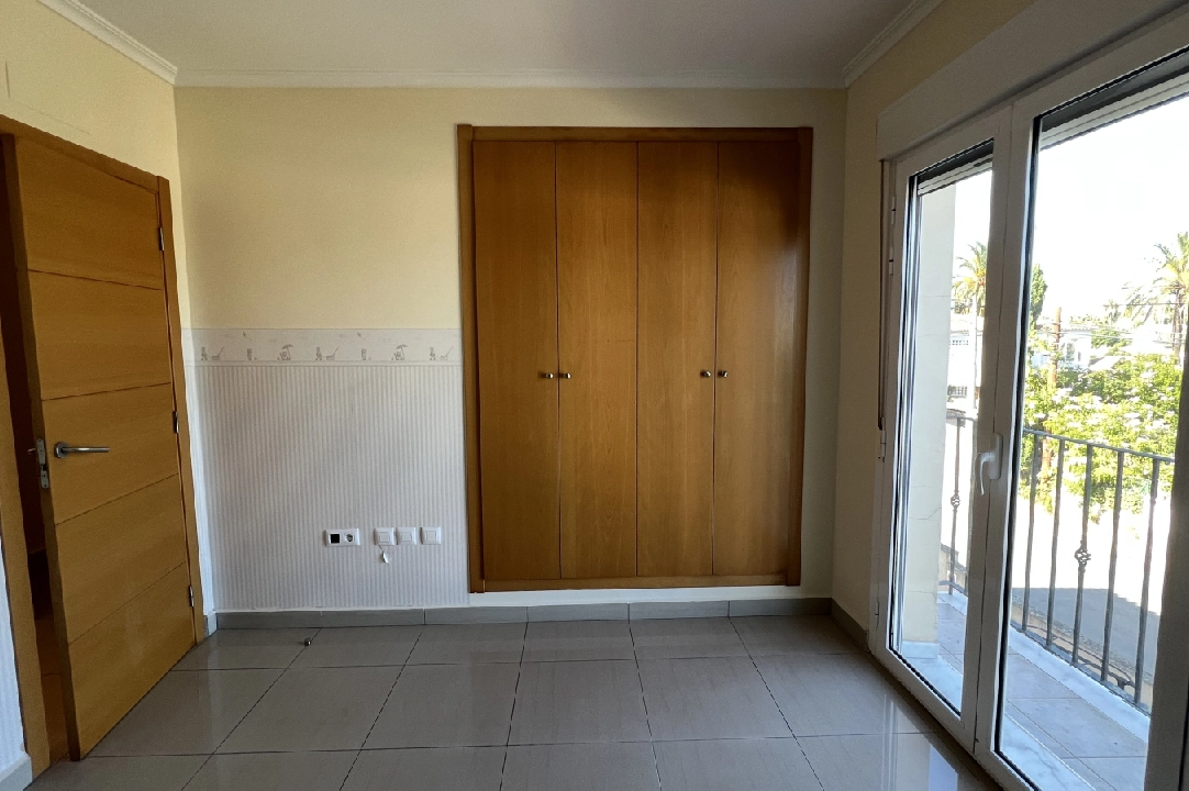 terraced house in Denia for rent, built area 130 m², condition neat, + KLIMA, air-condition, plot area 160 m², 4 bedroom, 3 bathroom, swimming-pool, ref.: D-0223-43