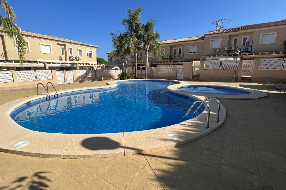 terraced house in Denia for rent, built area 130 m², condition neat, + KLIMA, air-condition, plot area 160 m², 4 bedroom, 3 bathroom, swimming-pool, ref.: D-0223-7