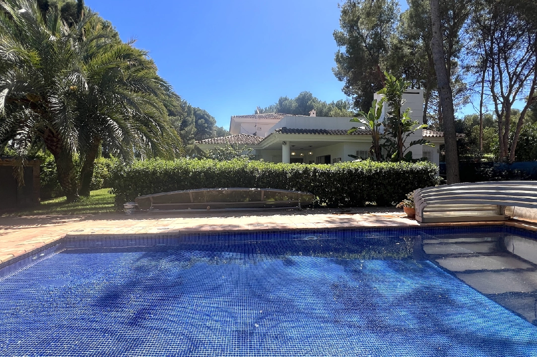 villa in Denia(Las Rotas) for sale, built area 280 m², year built 1989, condition neat, + central heating, plot area 1150 m², 5 bedroom, 4 bathroom, swimming-pool, ref.: SC-T0424-2