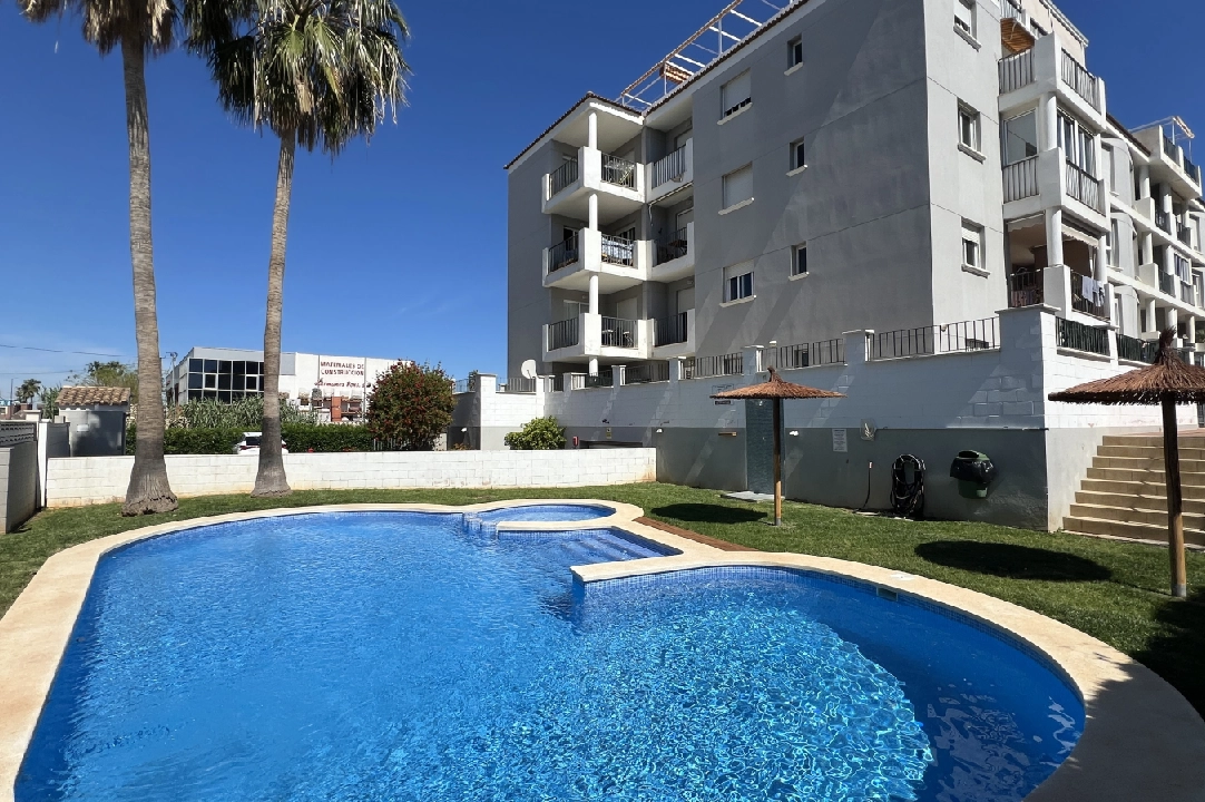 apartment in Denia for holiday rental, built area 86 m², year built 2006, condition modernized, + central heating, air-condition, plot area 46 m², 2 bedroom, 2 bathroom, swimming-pool, ref.: T-0324-1