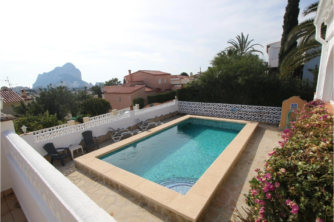 villa in Calpe(Pla roig) for sale, built area 300 m², air-condition, plot area 1098 m², 6 bedroom, 4 bathroom, swimming-pool, ref.: COB-3299-10535-31