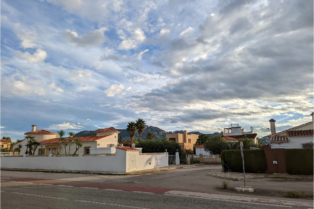 residential ground in Denia for sale, air-condition, plot area 1315 m², swimming-pool, ref.: BP-C3XY8042DEN-4