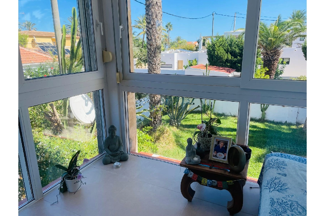 villa in Denia for sale, built area 133 m², year built 1970, air-condition, plot area 350 m², 3 bedroom, 2 bathroom, swimming-pool, ref.: UM-UV-0624-35