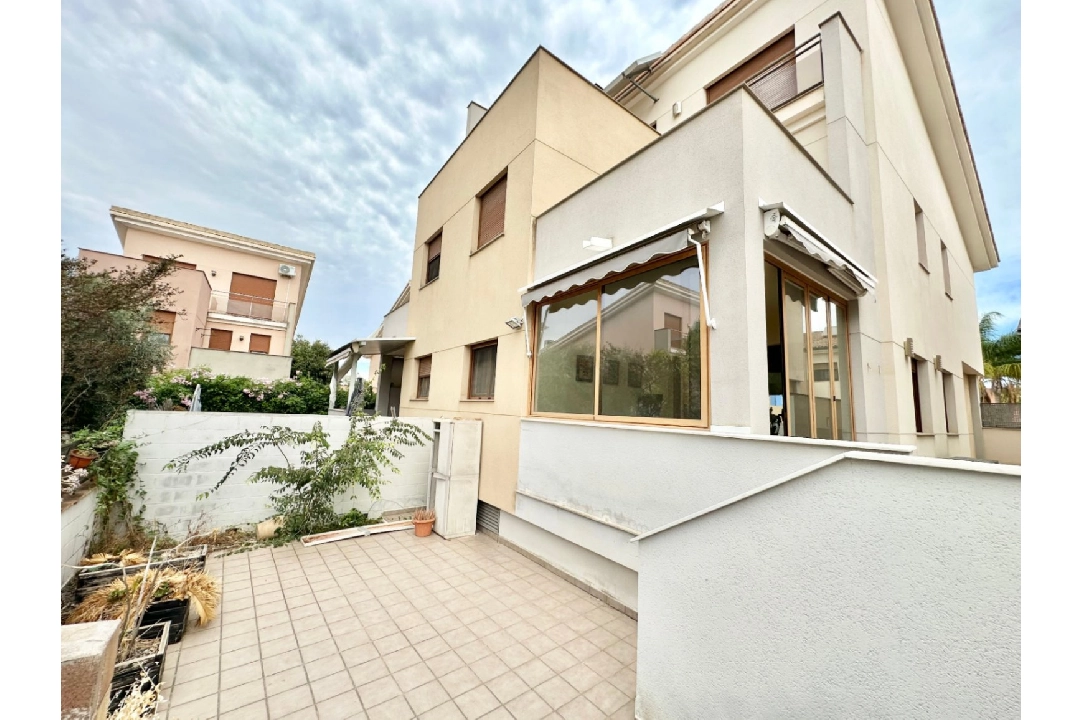 terraced house in Gandia for sale, built area 310 m², year built 2008, + KLIMA, air-condition, 4 bedroom, 3 bathroom, swimming-pool, ref.: O-V92614-3