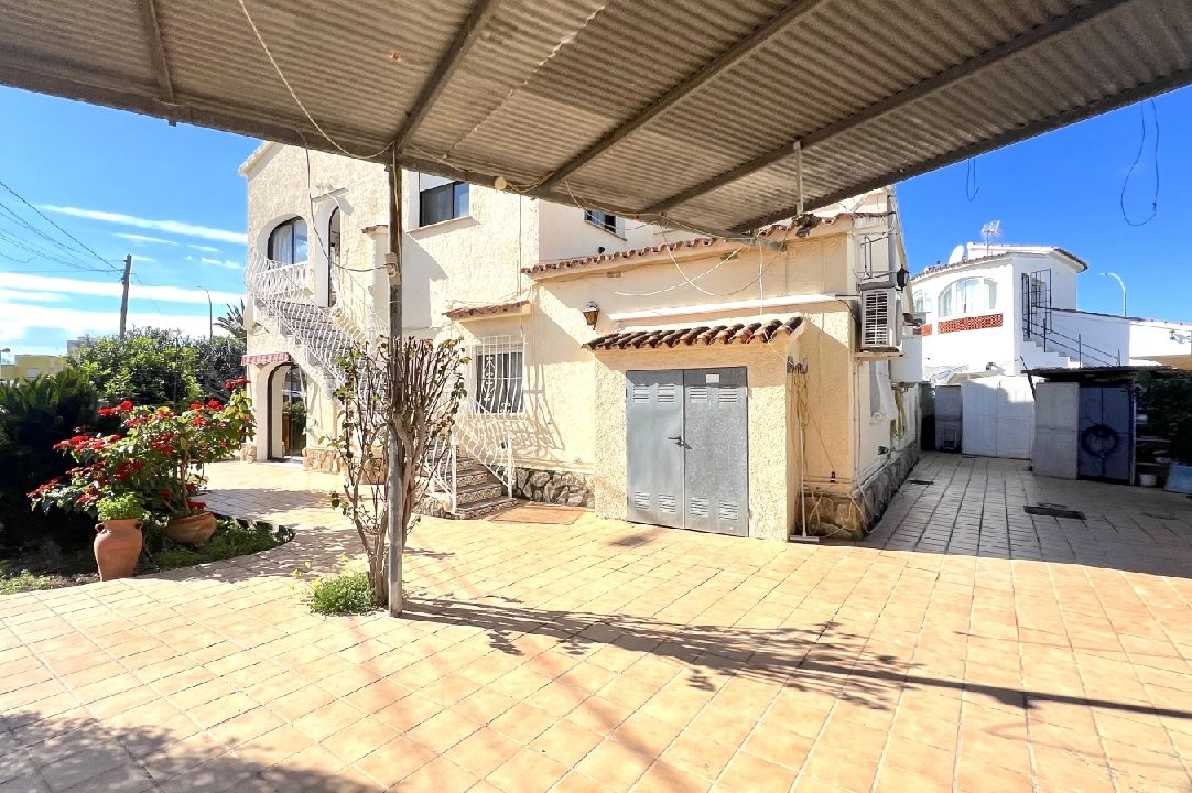 villa in Els Poblets(Revoltes) for sale, built area 180 m², year built 1978, condition neat, + KLIMA, air-condition, plot area 585 m², 4 bedroom, 3 bathroom, ref.: SC-T0125-5